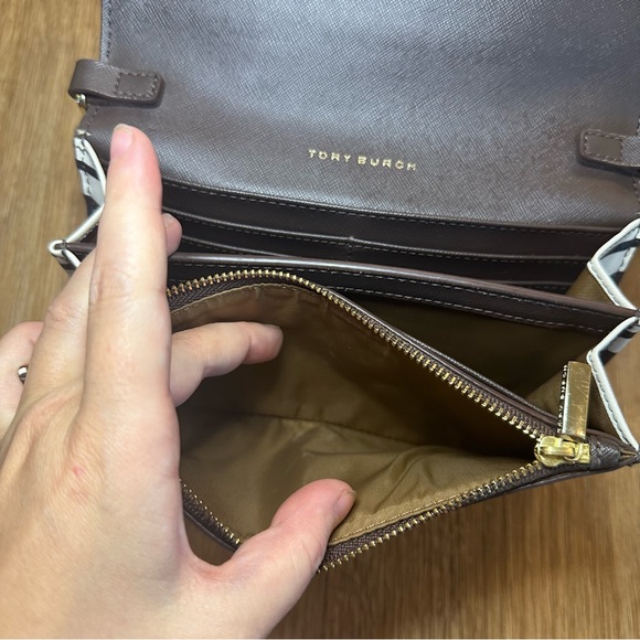 Tory Burch Striped Robinson Crossbody Wallet On Chain - Picture 10 of 10